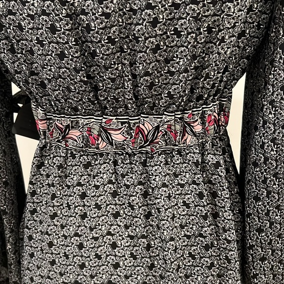 Max Studio Floral Print Wrap Maxi Dress - Picture 5 of 12